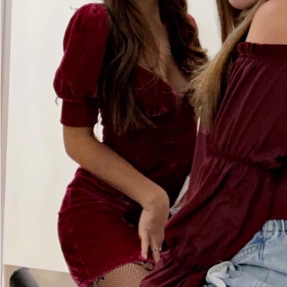 Velvet Magenta Dress💗 - Picture 5 of 7